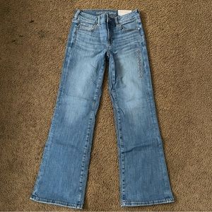 NWT American Eagle Jeans Size 8 Favorite Boyfriend